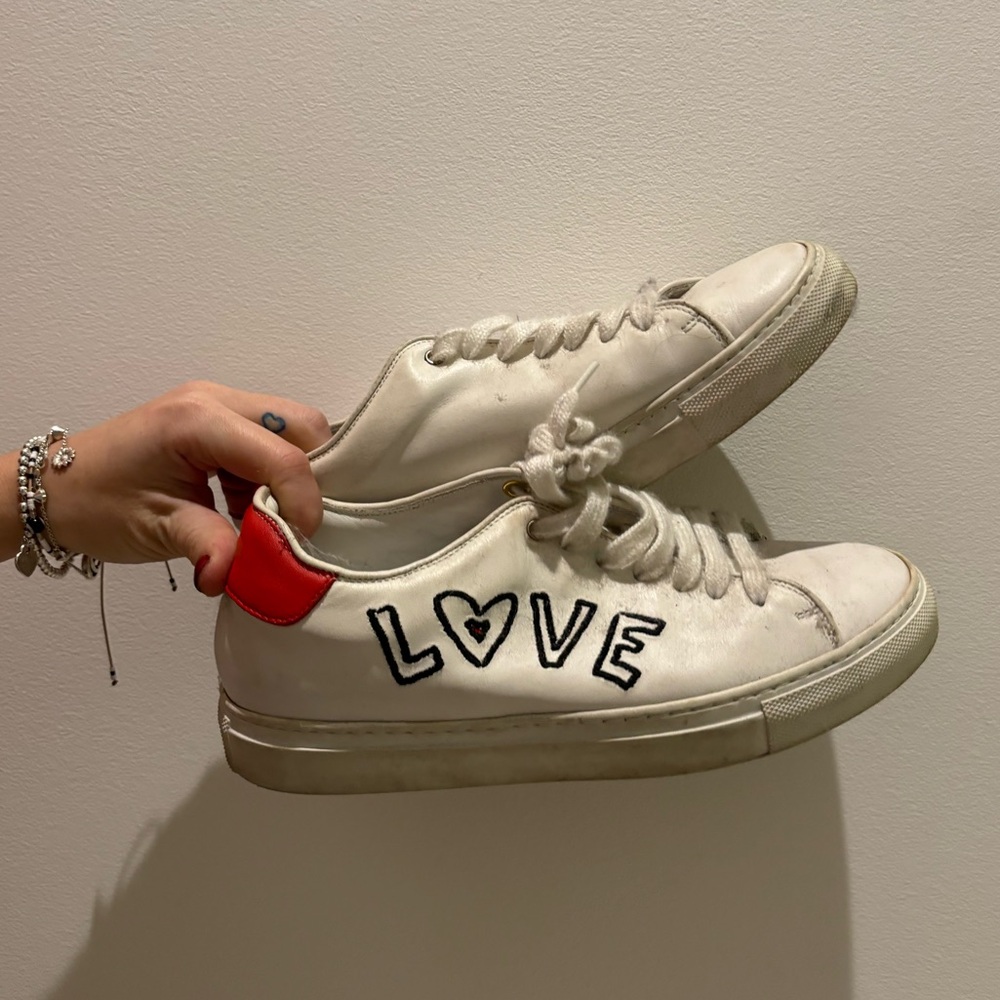 Paul smith size 7 love sneakers easily cleaned